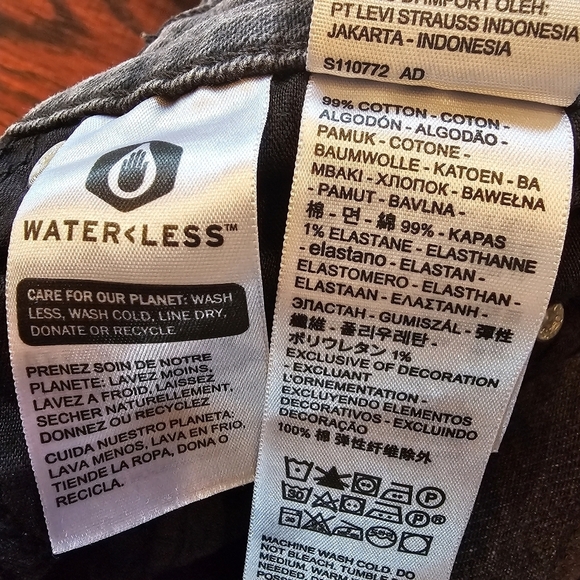 Levi’s Silver Tab Faded Black MOM JEAN High-Waist Relaxed Fit Tappered Leg 27X27 - Picture 9 of 13